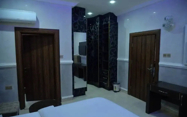 Plot 400 Luxury Apartments