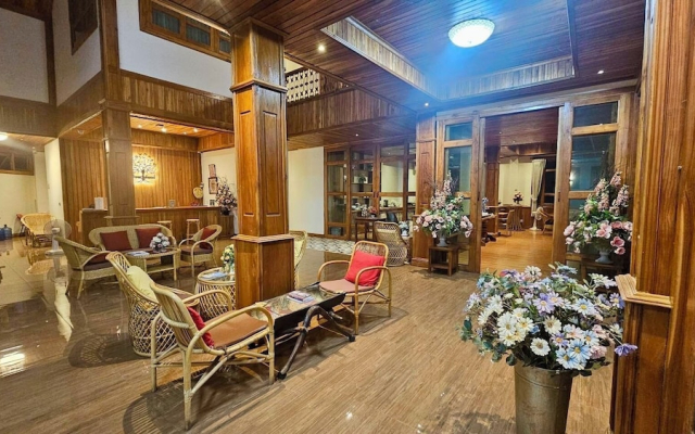 Kum-Chan House Hotel