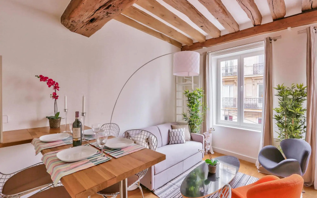 B 364 - Deluxe apartment in the heart of  Notre Dame