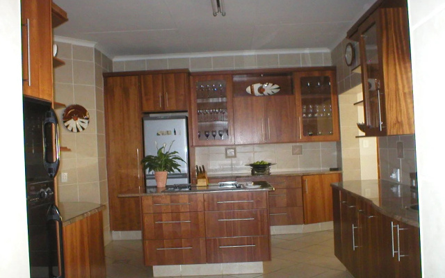 Shangani Lodge