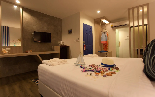 The Blue Pearl Kata Hotel