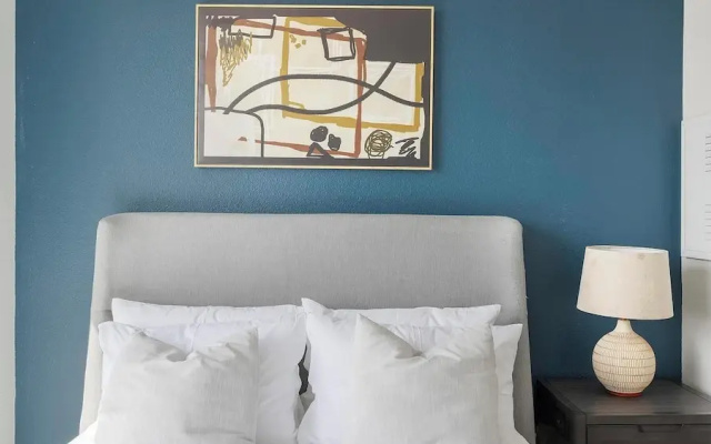 Landing Furnished Apartments near University Heights