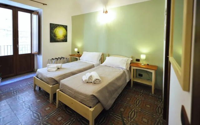 Cataneasy Rooms