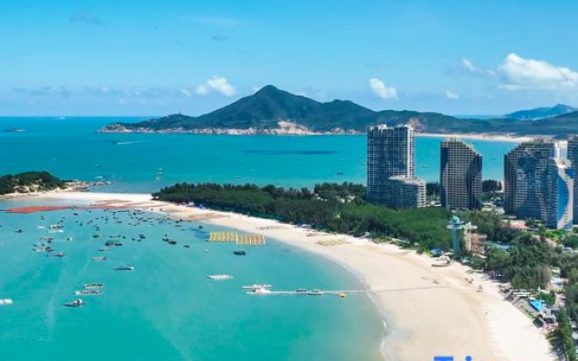 Dongshan. Yunqu Little Seed House | Sea View Family-Friendly Luxury Accommodation