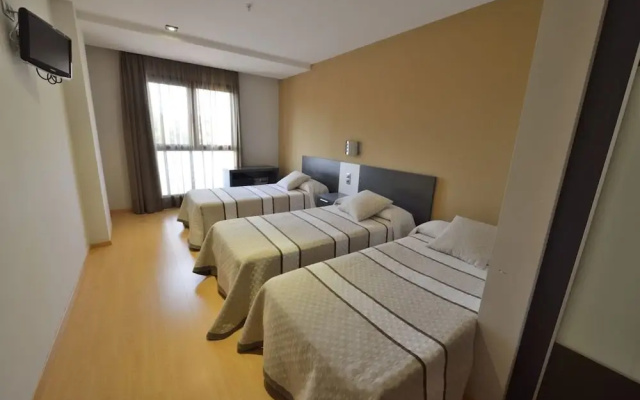 Hotel Ciutat dAmposta