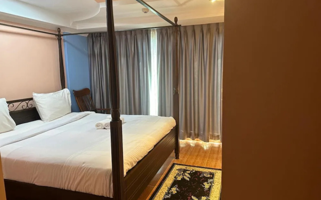 Апартаменты Omni Tower Direct Rooms Sukhumvit Soi 4