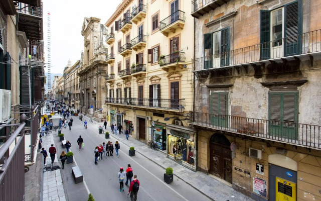 Maqueda Apartments