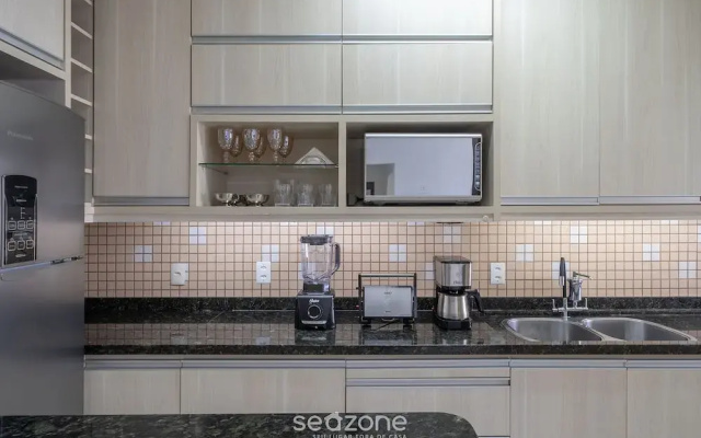 Apto Charmoso no Coração de BC EMF1003