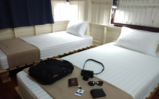 63 Hostel Lopburi