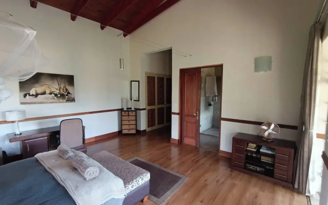 Room-crown Ivory B&B King's Chambers