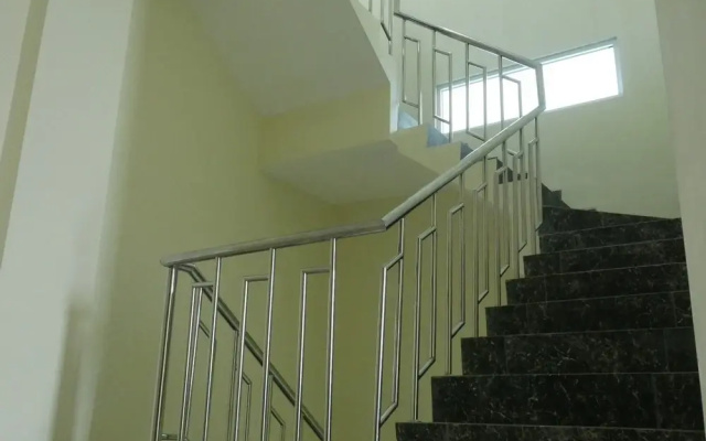RedDoorz near Paragon Mall Semarang 2