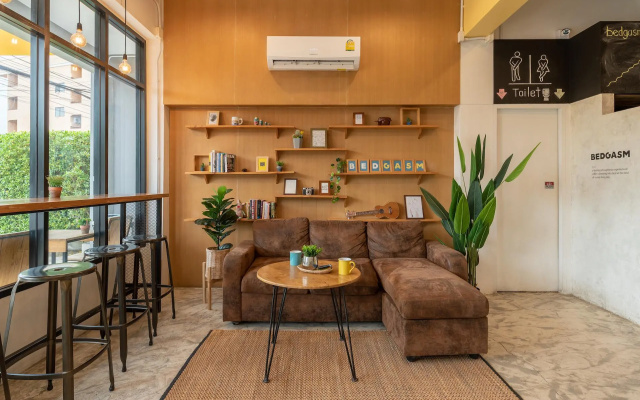BEDGASM Hotel x Café at Nimman