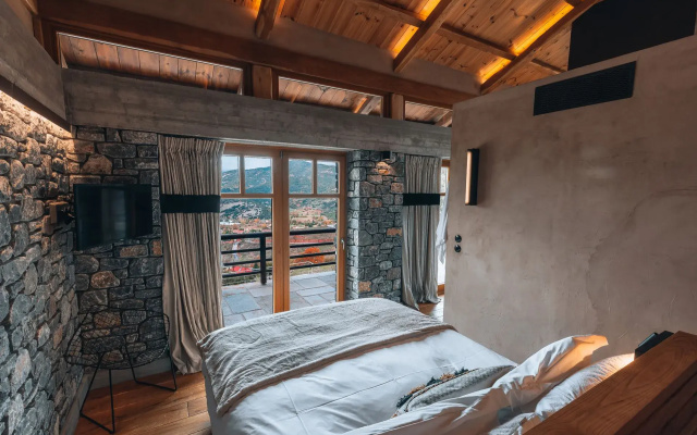 Azanias Chalet