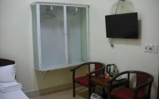 51 GuestHouse - 1st Branch