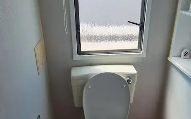 3 Bed Cabin Sleeps 6 With Balcony