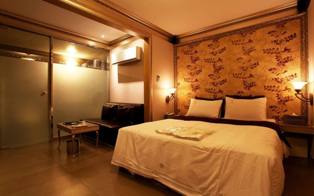 Changdong Versaille