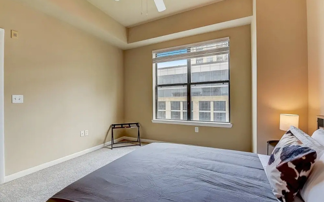 FRONTDESK Oakwood Residence Apts Uptown Dallas