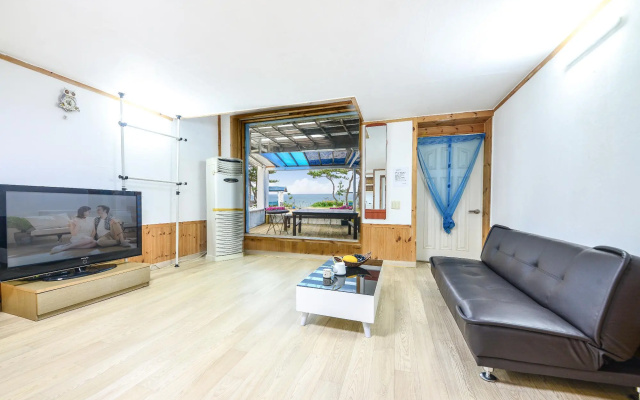 Gangneung Guytack Pension