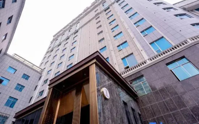 Xupu Peninsula International Hotel