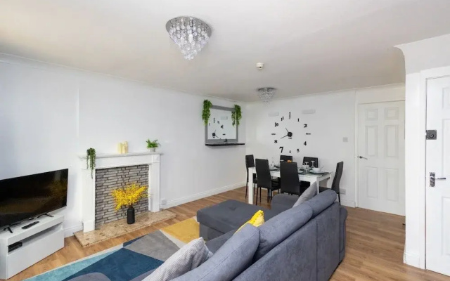 6 Guests - Pet Friendly - 10min Leeds City Centre