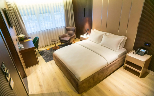 Emery Hotel