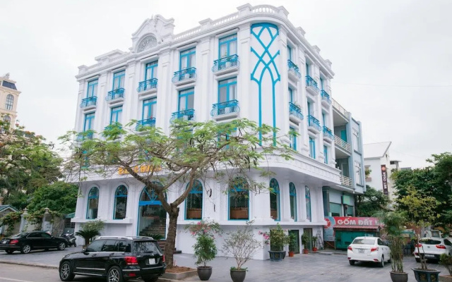 Hallo Hotel