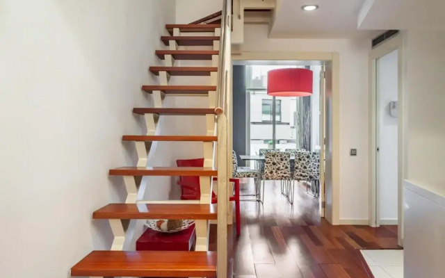 Plaça Catalunya Breathtaking 3bedroom Duplex with balcony