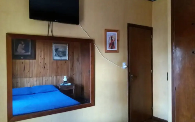 El Cedro Apartments