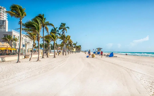 Three-Bedroom Beachwalk Resort Apartment