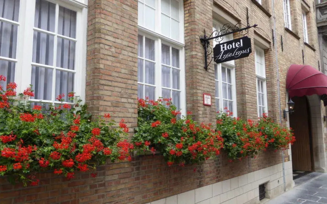 hotelImage