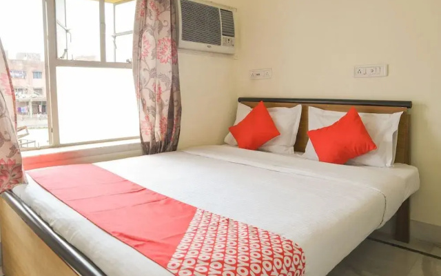 OYO 13138 Airport Motel