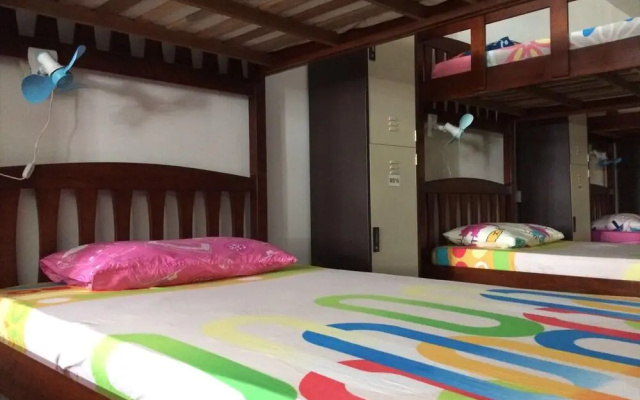 1981 Guest House