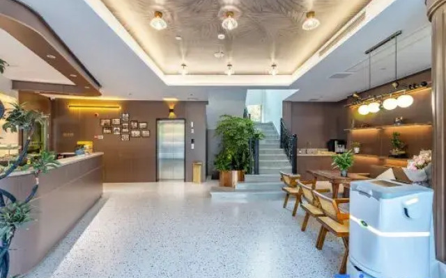 Kaiya Zhixuan Hotel (Suzhou Road Nanyuan Huqiu Wedding Dress City)