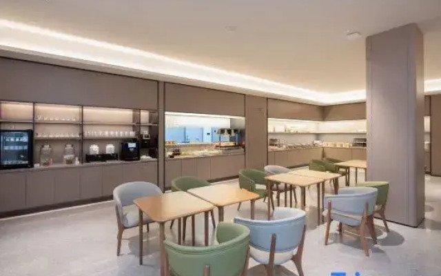 JI Hotel (Jiujiang Lushan Station Zhonghua Xianmu Park)