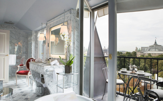 La Reserve Paris Hotel and Spa