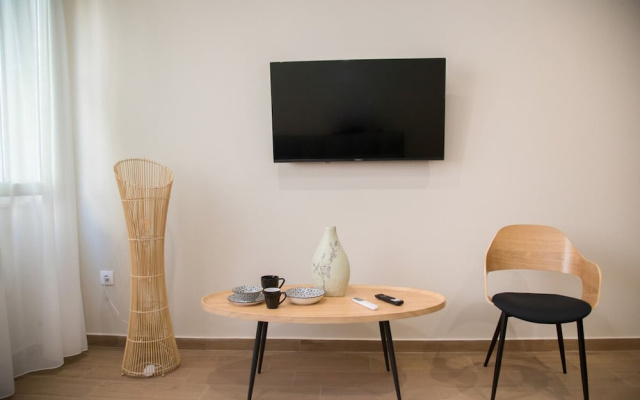 Stoa Luxury Apartment