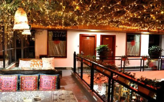 Bingdao Huayue Inn