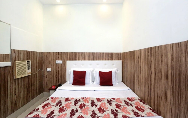 Hotel Aaryans