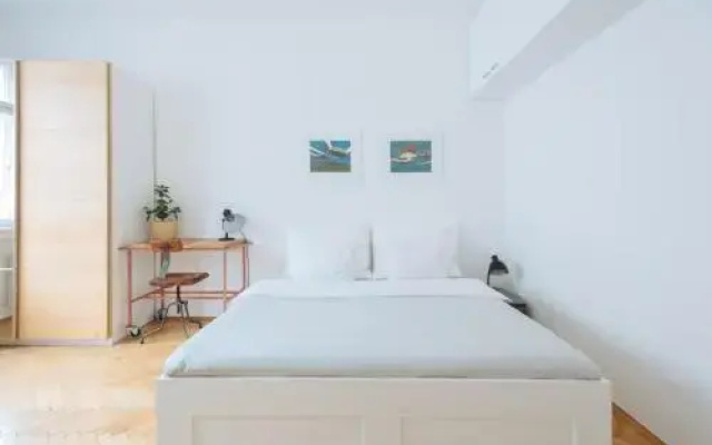 Perfect Days Apartments