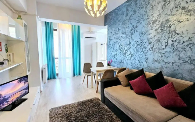 Cityscape Apartment near Palas Mall