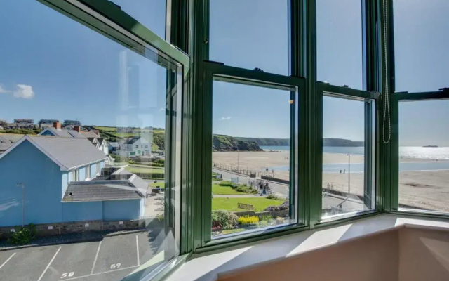 32 St Brides Bay View Apts