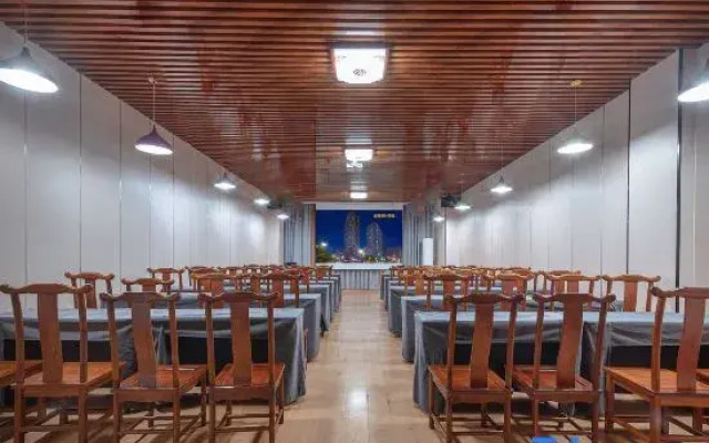 Fuyachengzhi Hotel (Nanning Guangxi Sports Center)