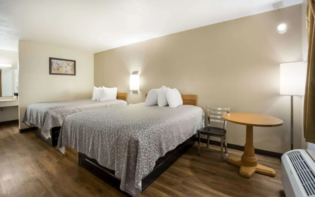 Econo Lodge Northside