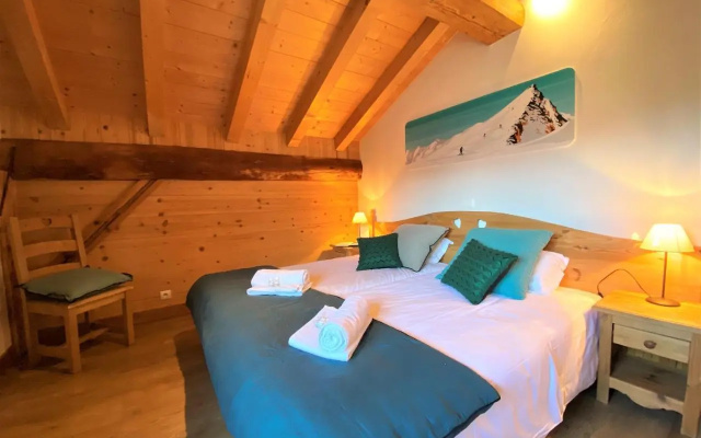 Chalet in Morzine Sleeping 12 with Sauna