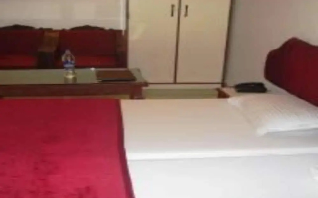 Hotel Surpin Palace
