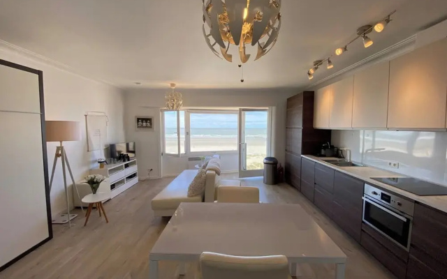 Sea-view Apartment in Nieuwpoort