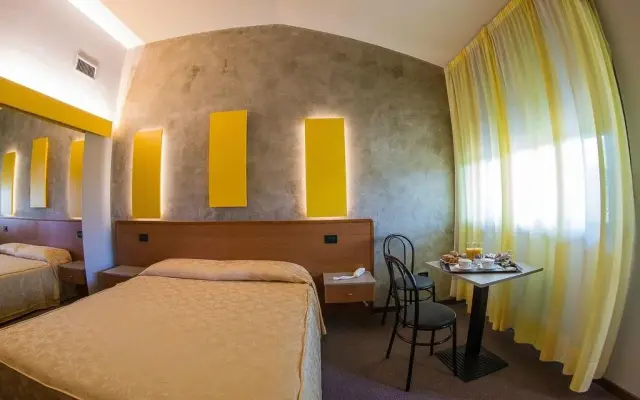 Dealuna Motel
