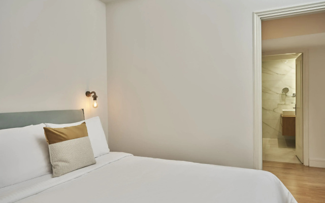 Chic n Bright 3Bd Apt with Hilton View