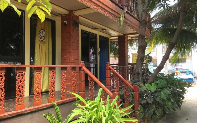 Sea Sun Moon Hostel