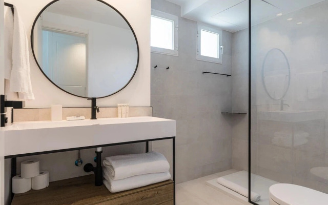 Feelathome Waldorf Suites Apartments